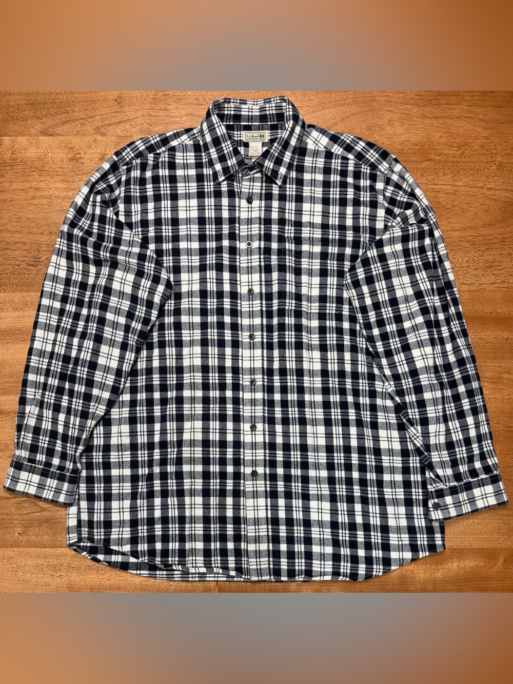 L.L. Bean Men’s Black & White Plaid Long Sleeve Flannel Button-Up, Size XL-Tall